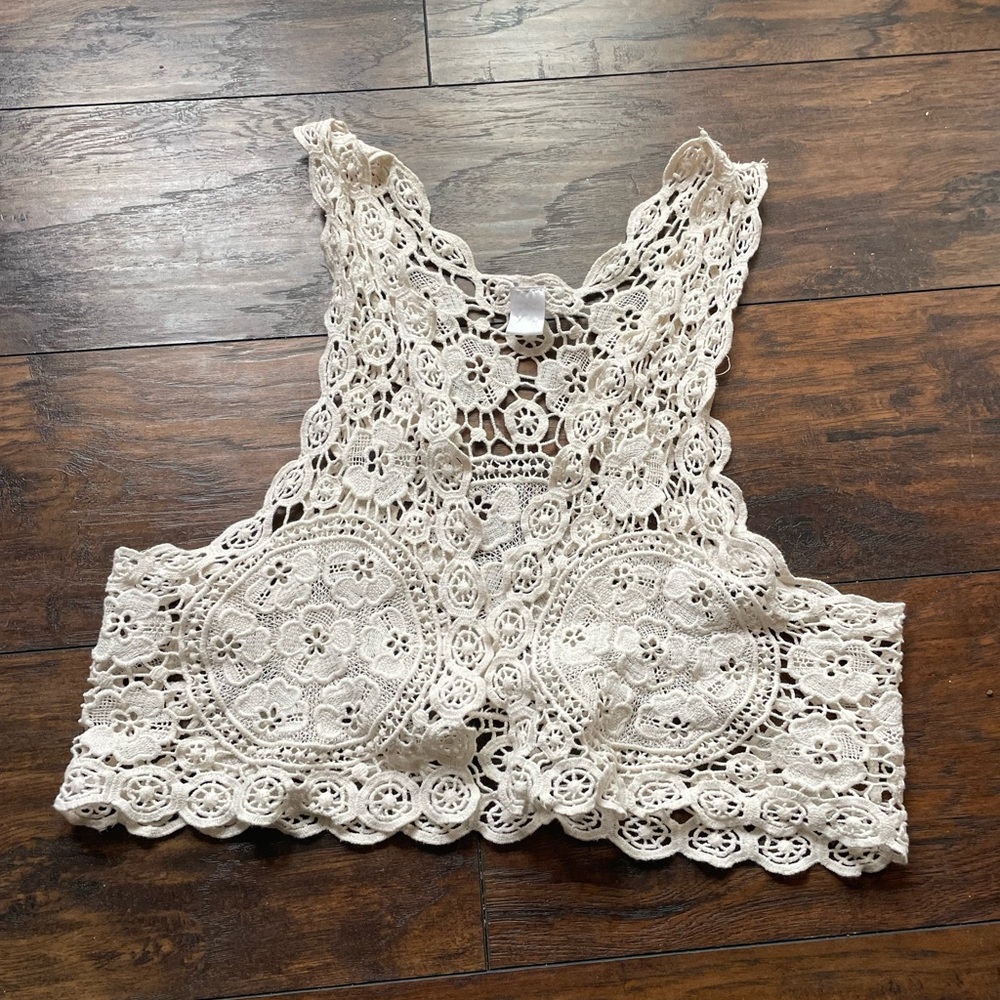 Lace Crochet cropped vest